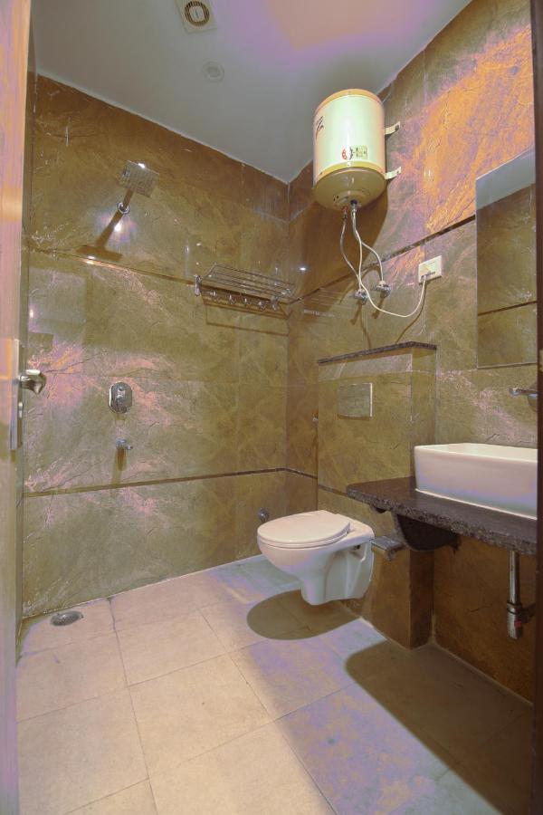 Hotel Del Inn By F9 Hotels - Near Igi Airport Ню Делхи Екстериор снимка