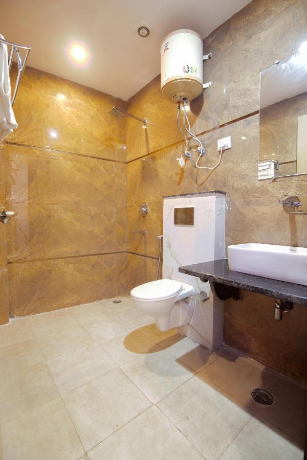 Hotel Del Inn By F9 Hotels - Near Igi Airport Ню Делхи Екстериор снимка